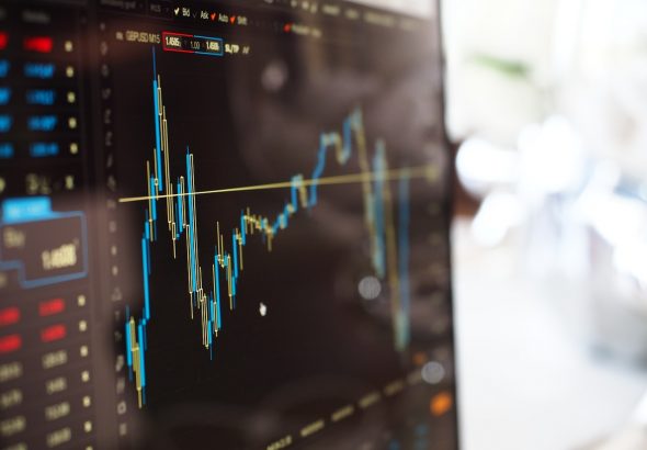 Swing Trading vs. Day Trading: Which Strategy Works Best in the Cryptocurrency Market?